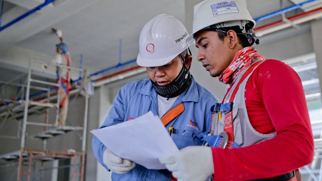 3 Reasons to Wear Protective Footwear When Working in Construction