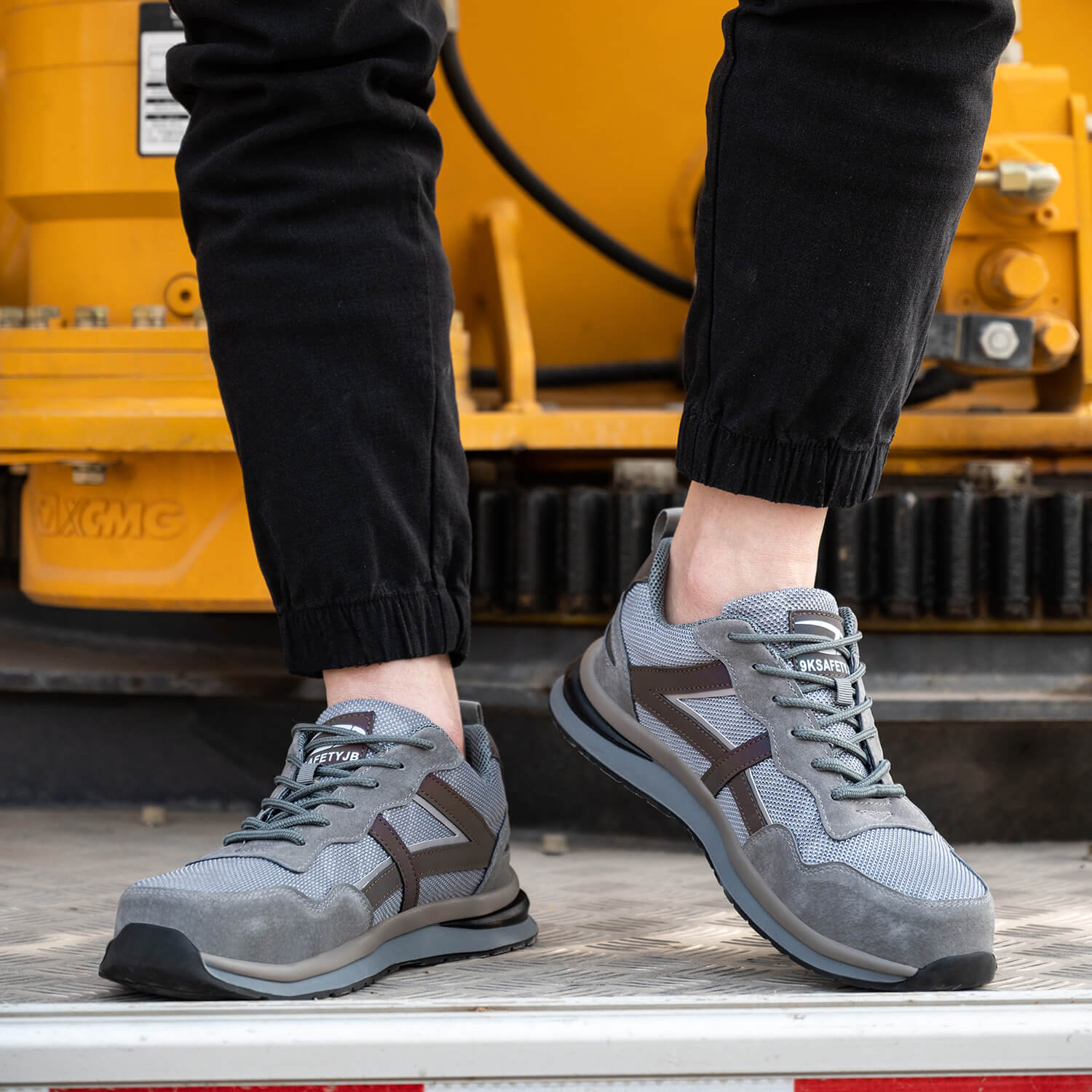 Maven Forge Steel Toe Slip-Resistant Work Sneakers